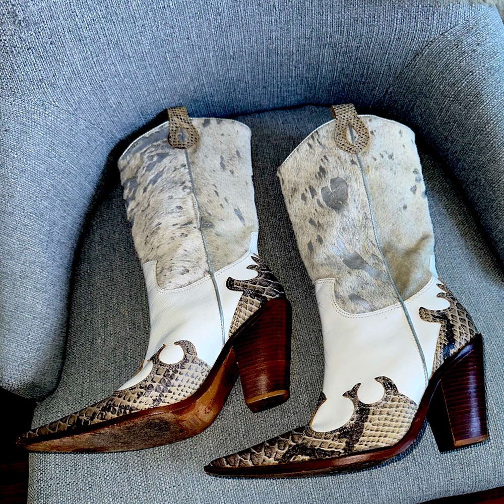 HOT! Mixx cowboy boots - size 6.5 / 7 white leather with cowhide